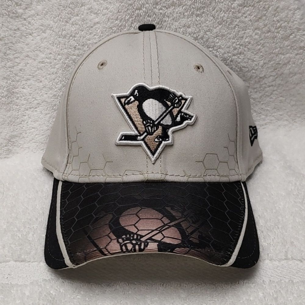 New Era 39THIRTY Pittsburgh Penguins Stretchfit Hat - NWOT